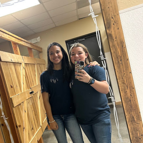 Meet your Posher, Audrey - Picture 1 of 1